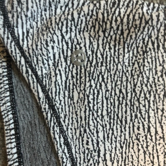 lululemon patterned tank - Picture 5 of 5